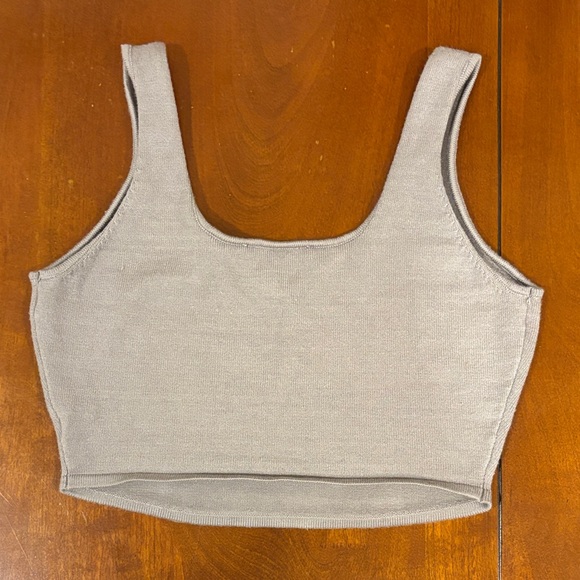 House of Harlow 1960 Gray V-Neck Crop Top - Picture 5 of 7